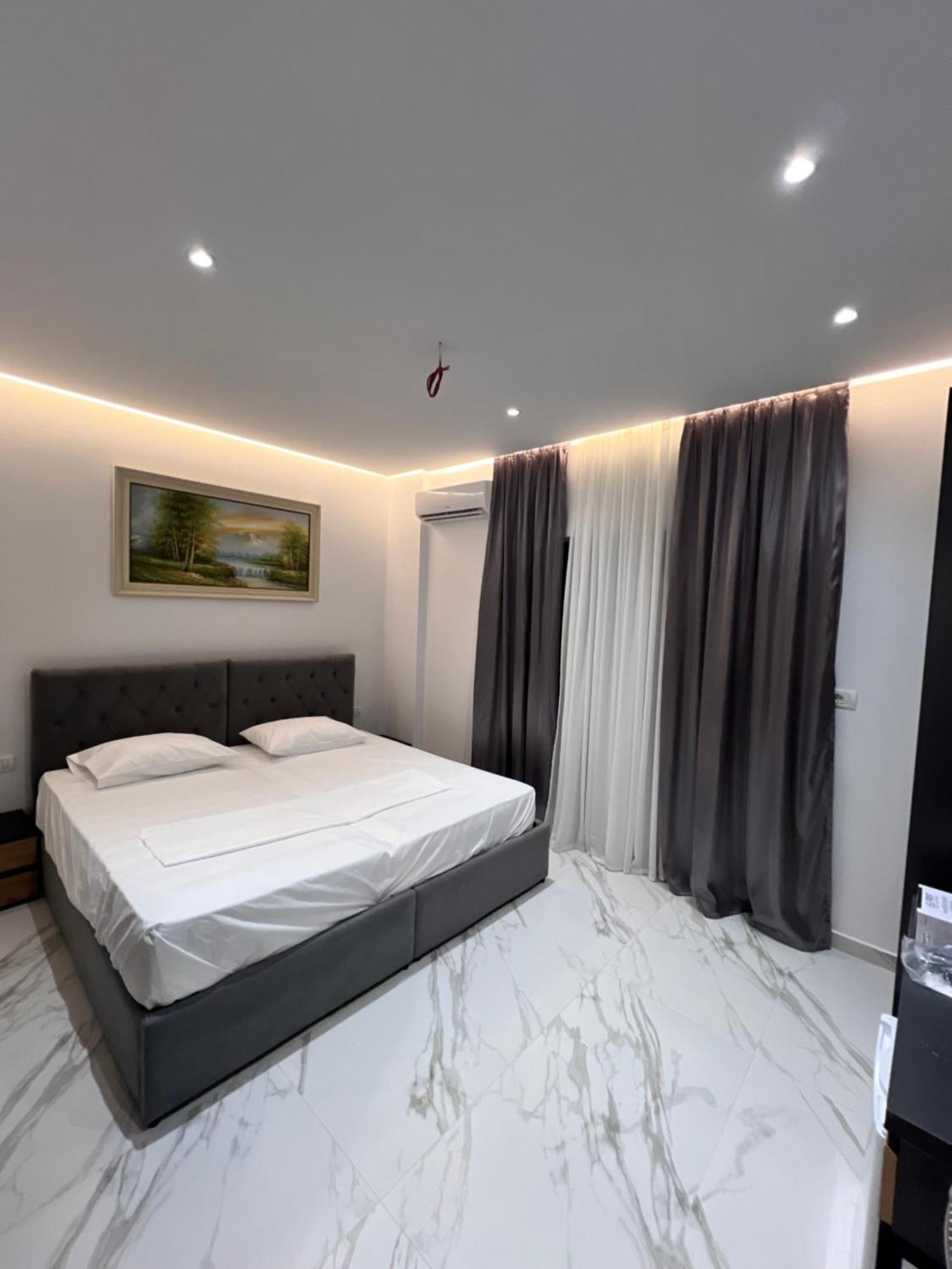 Lezet Hotel Sarande Exterior photo